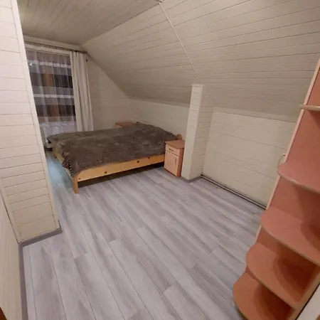 Apartmán у ліску *